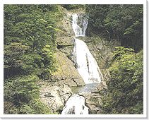 日本の滝100選にもえらばれている大杉谷・七ツ釜滝
