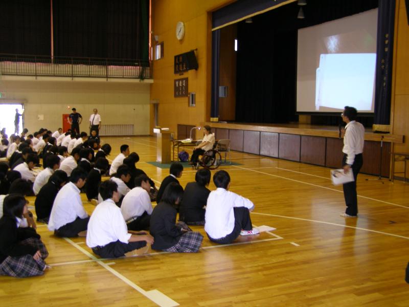 学校講座の様子