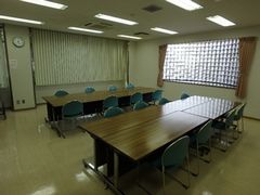 東員町共同福祉施設研修室