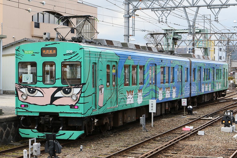 伊賀鉄道「緑忍者列車」