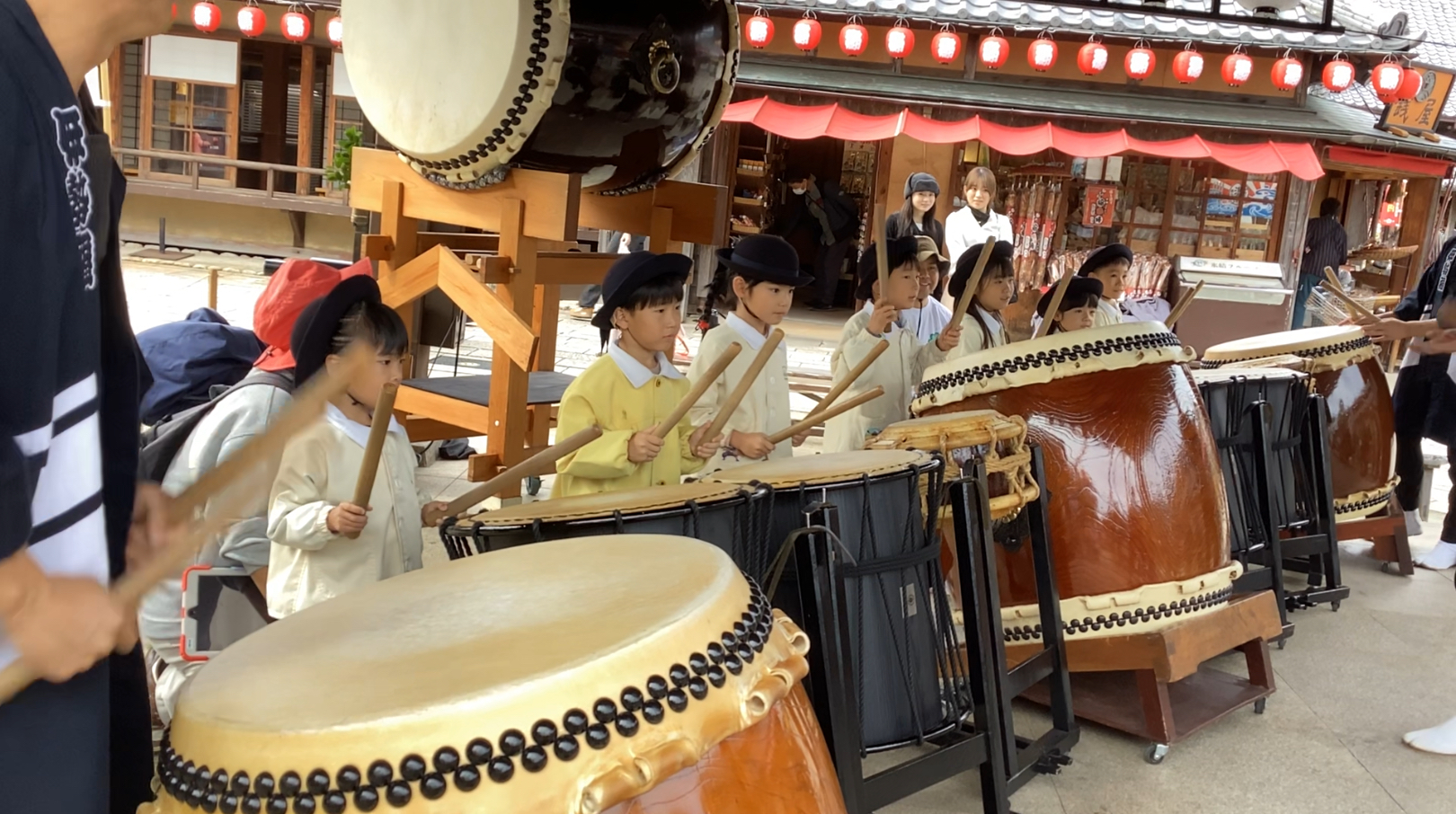 1グループに複数の画像を表示2