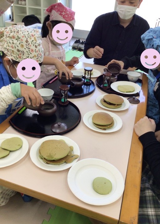 1グループに複数の画像を表示2