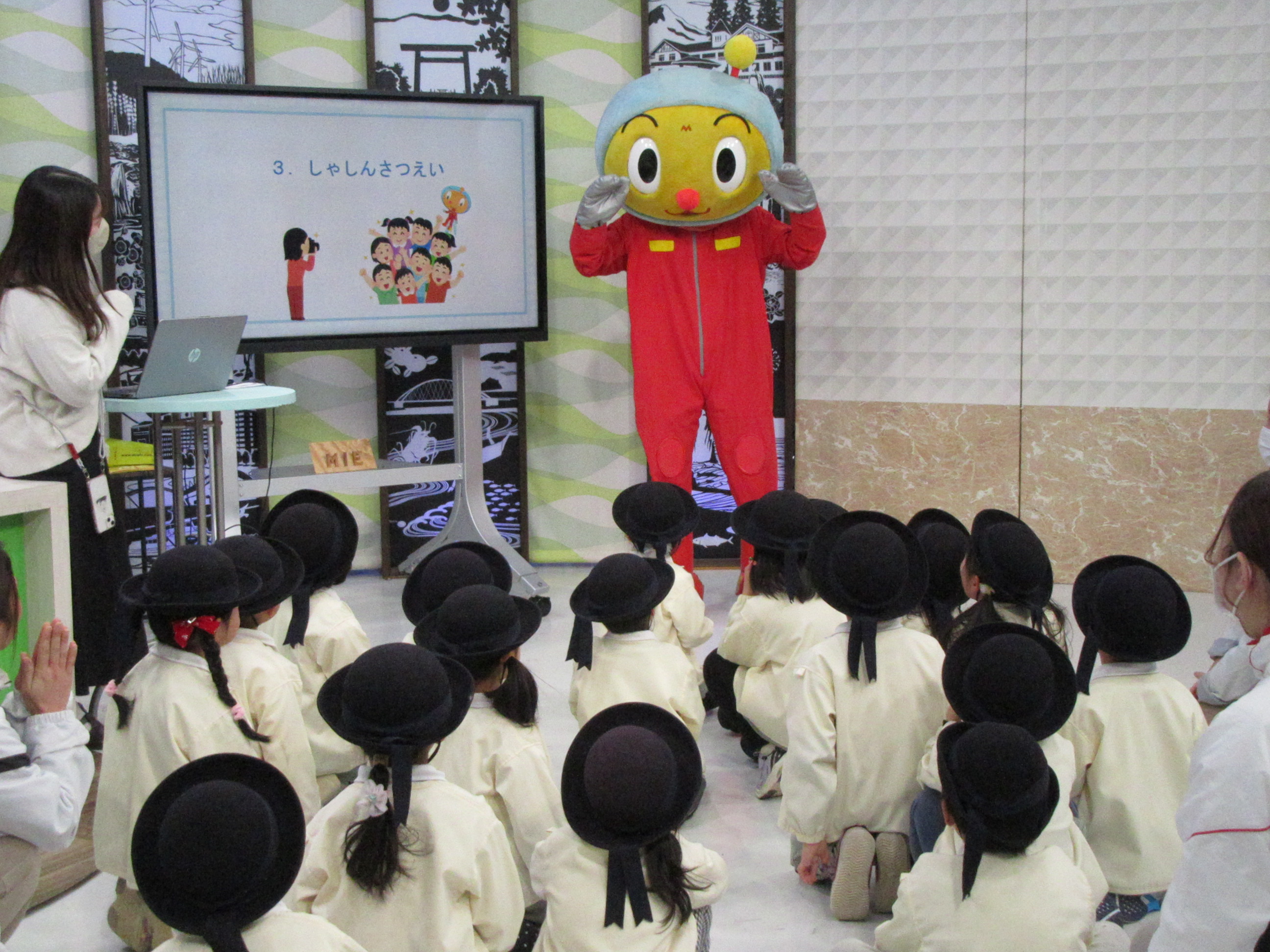 1グループに複数の画像を表示2