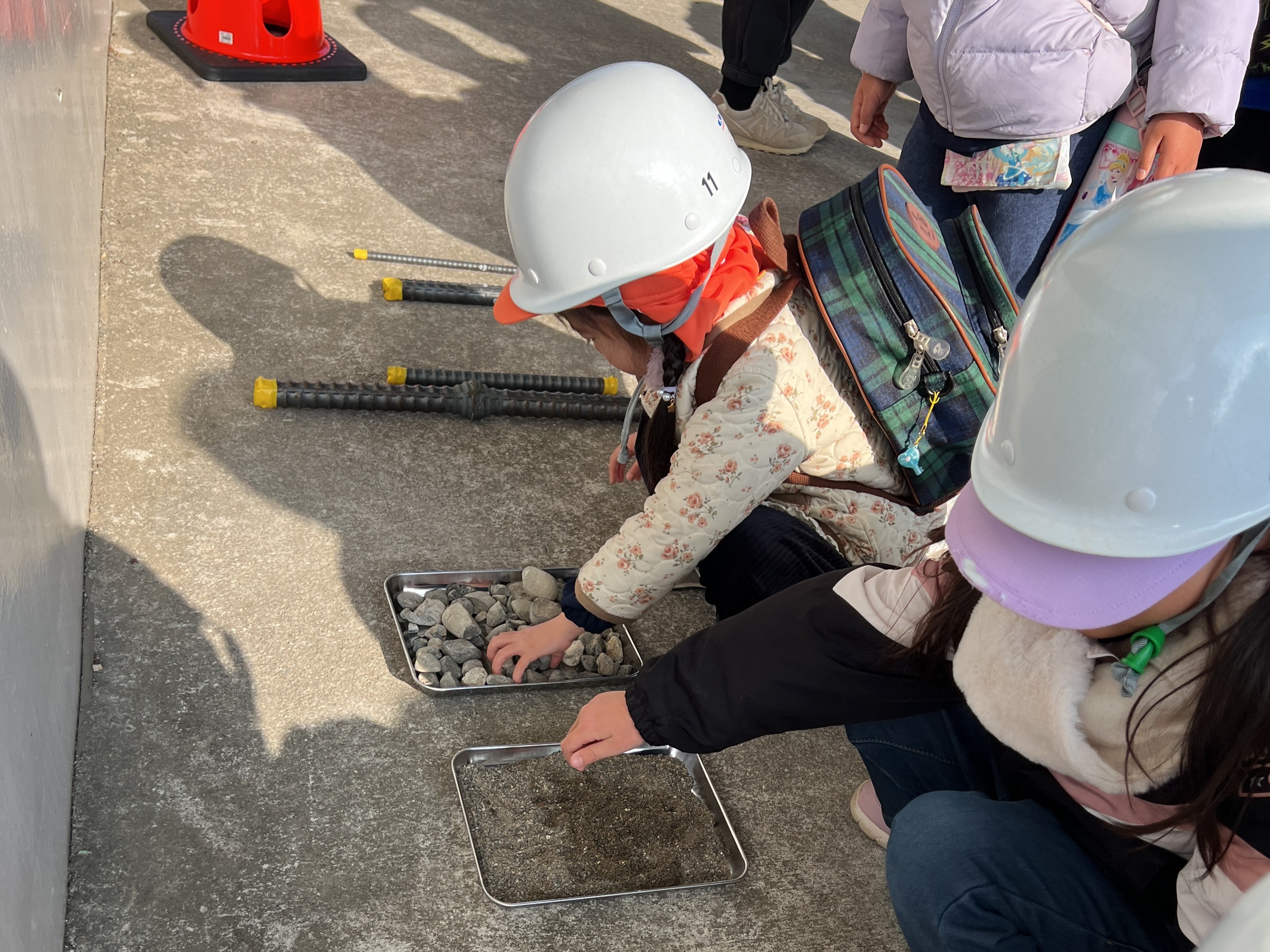 1グループに複数の画像を表示2