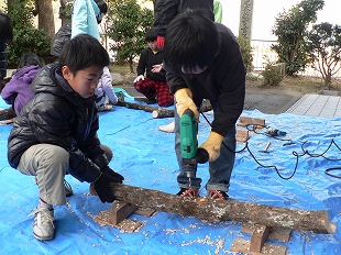 しいたけの菌打ち体験