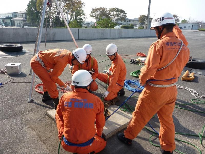 マンホール救助訓練