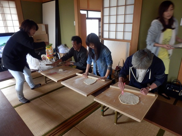 ピザの生地のばし