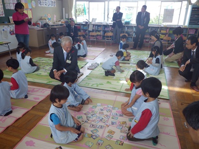 平成28年10月12日 教育委員が鈴鹿市立白子幼稚園を訪問しました