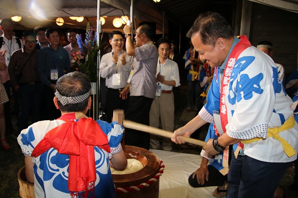 日ASEANレセプション恵利原早餅つき2