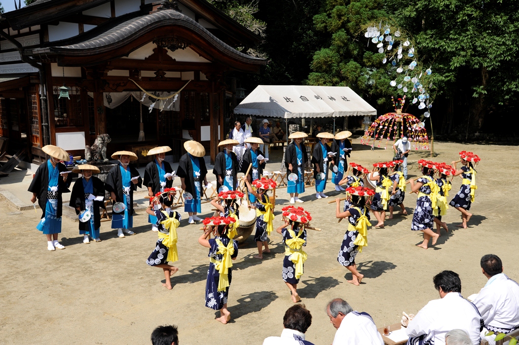 新指定答申画像４　比自岐神社の祇園踊