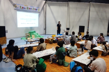 「えほんとあそびのひろば」様子写真