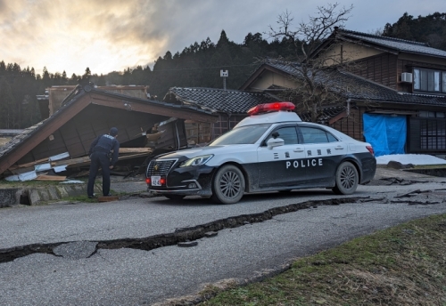写真：災害時の警察活動