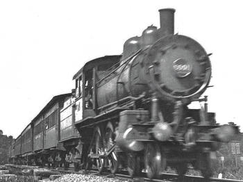 安濃川橋梁をわたる 蒸気機関車(戦前)